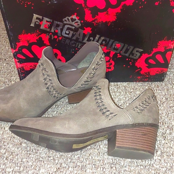 Slip On Booties - Picture 3 of 5